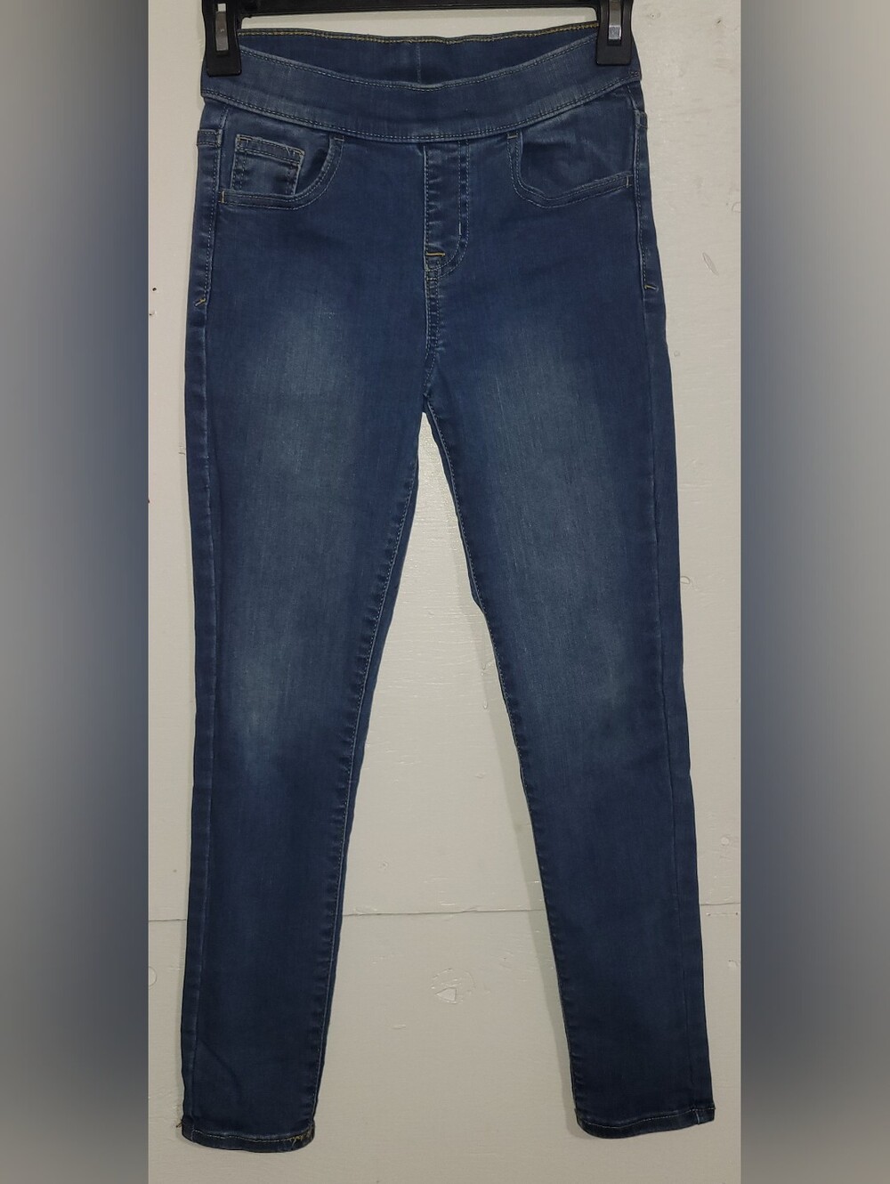 Girl's Cat & Jack Size 10 Jeans AA40